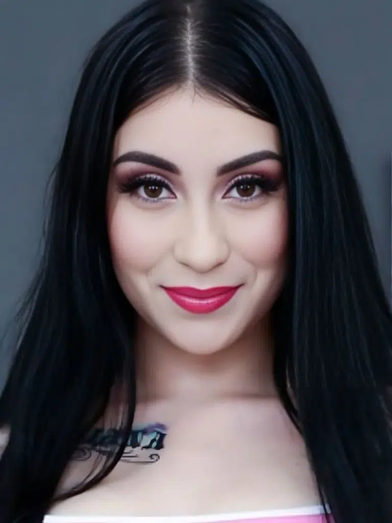 Luana Honey Biography: Wiki, Age, Career, Height, Weight, Boyfriend, Net Worth & More
